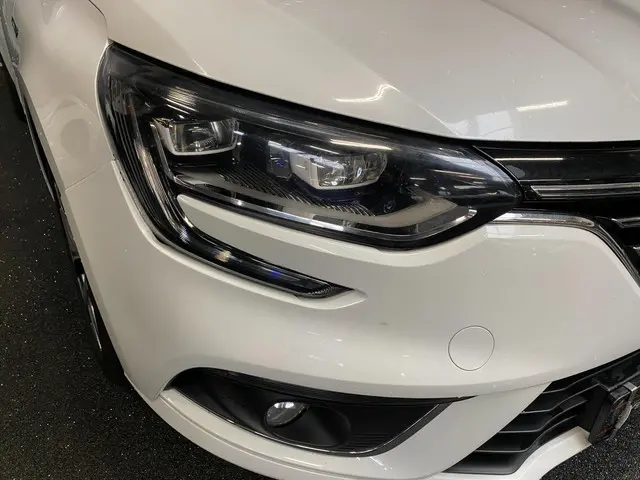 Renault Mégane 1.2 TCe Bose NAVI HUD 132 PK 2016 Benzine 9