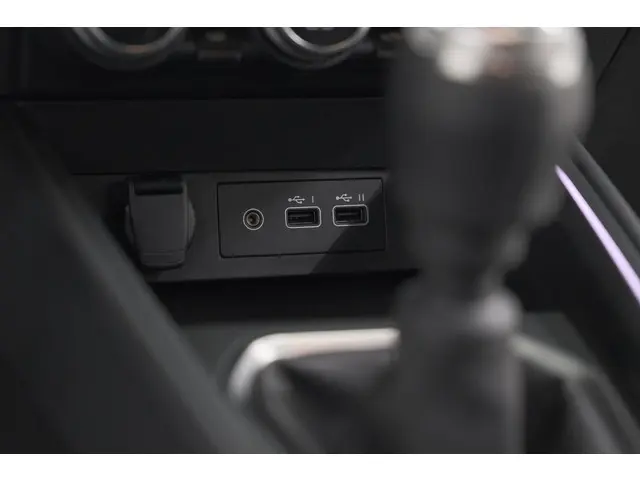 Renault Clio 1.0 TCe 90 GPF techno 2025 Benzine 44