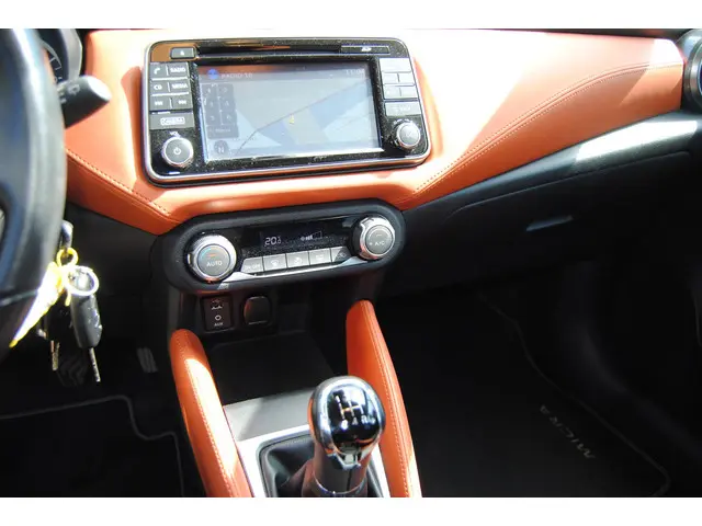 Nissan Micra 0.9 IG-T Tekna 2017 Benzine 13