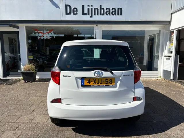 Toyota Verso-S 1.3 VVT-i Aspiration 2012 Benzine 9