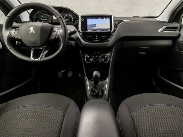 Peugeot 208 1.2 PureTech Sport 2019 Benzine 6