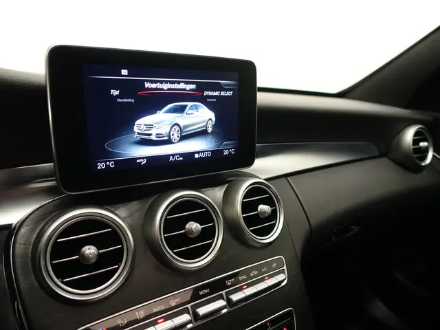 Mercedes-Benz C-Klasse 180 Amg Prestige Aut 2016 Benzine 8