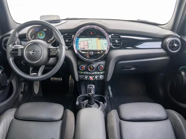 MINI 5-Deurs Cooper Aut. 2022 Benzine 9