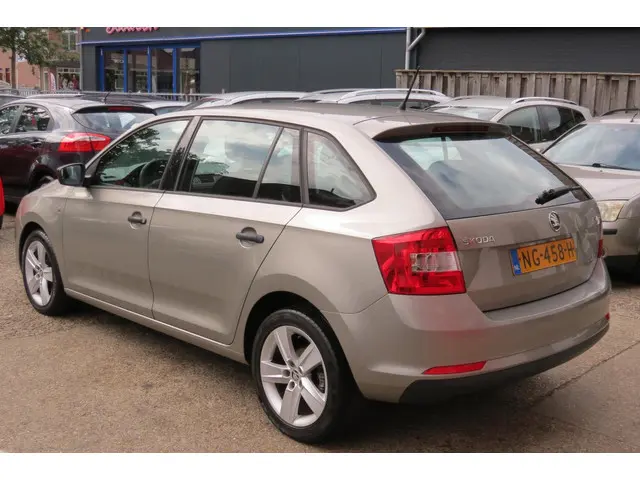 Škoda Rapid Spaceback 1.2 TSI Greentech 2015 Benzine 13