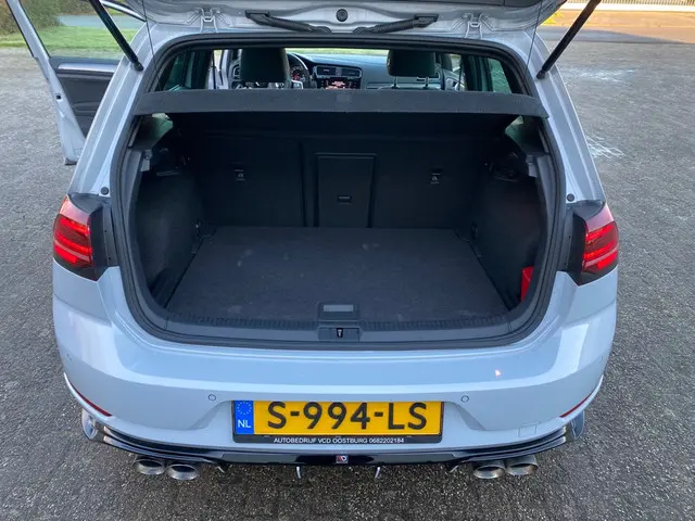 Volkswagen Golf 1.5 TSI Highline Business R 2018 Benzine 14