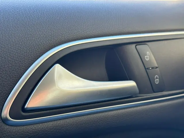 Mercedes-Benz B-Klasse 180 Ambition 2015 Benzine 26