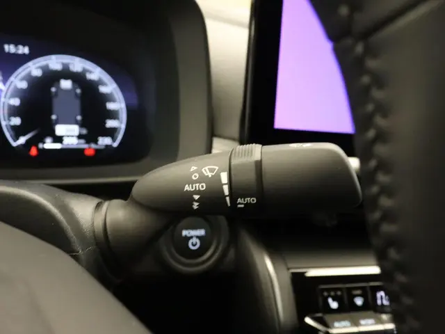 Toyota C-HR 1.8 Hybrid 140 Dynamic 2025 Hybride Benzine 20