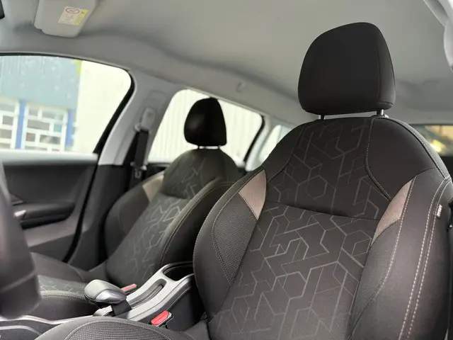 Peugeot 2008 1.2 PureTech Blue Lion 2016 Benzine 34
