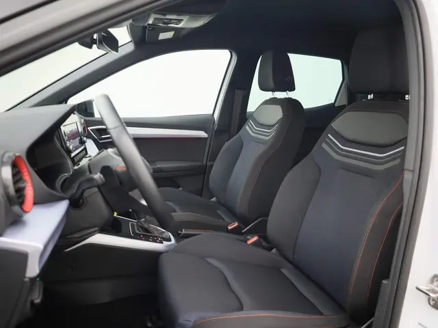 SEAT Arona 1.5TSI/150PK FR DSG 2023 Benzine 5