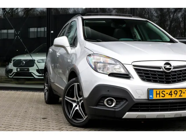 Opel Mokka 1.4 T Cosmo - PANO - TREKHAAK - VOL!!!!! 2016 Benzine 14