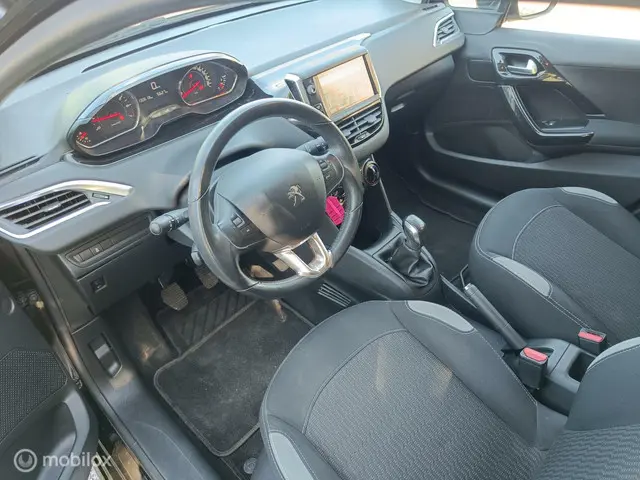 Peugeot 208 1.2 VTi Style 2014 Benzine 5