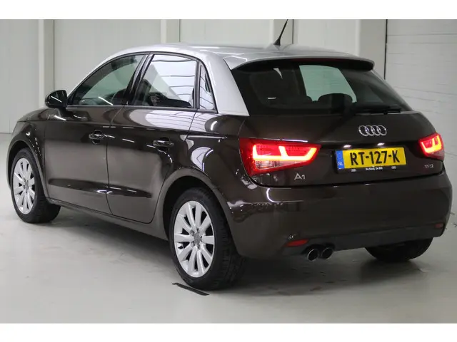 Audi A1 Sportback 1.4 TFSI Pro Line 2012 Benzine 3