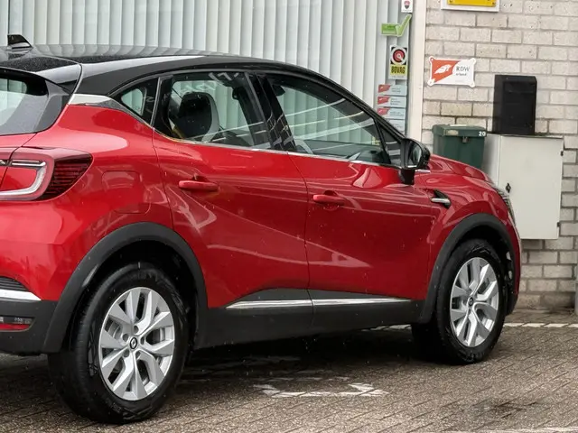 Renault Captur 1.3 TCe 140 Intens 2022 Benzine 14