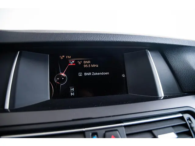 BMW 5 Serie 520i Executive 2016 Benzine 44