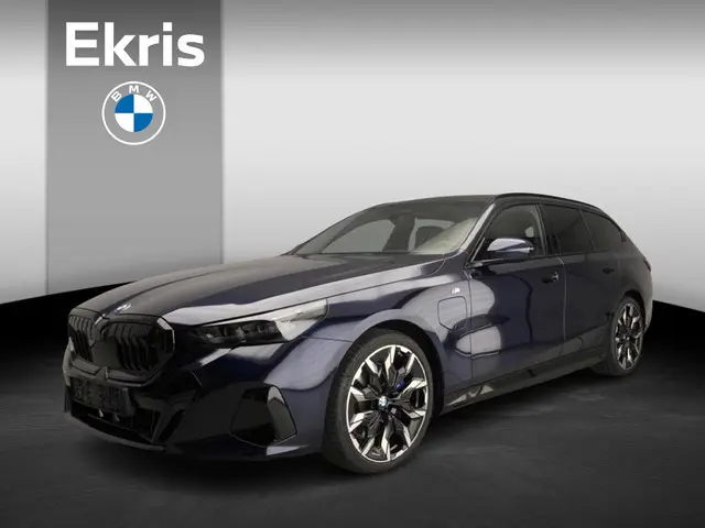 BMW 5 Serie Touring 550e xDrive 2025 Hybride Benzine