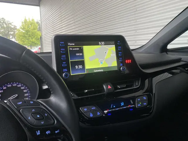 Toyota C-HR 1.8 Hybrid Business 2022 Hybride Benzine 9
