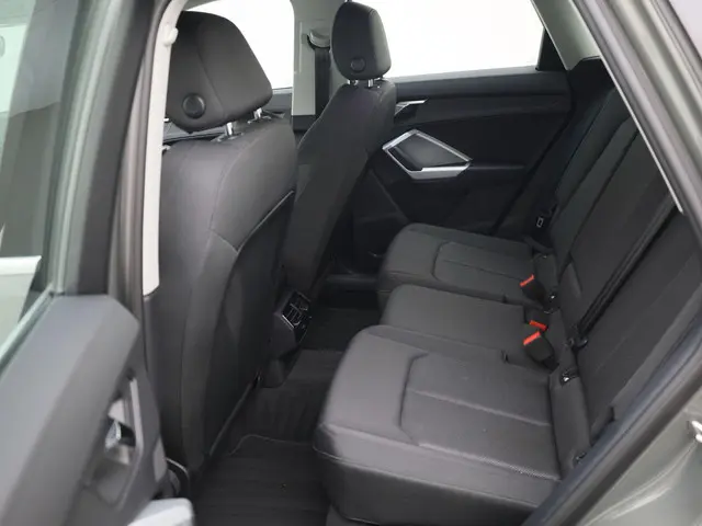 Audi Q3 40 TFSI/190PK S-tronic quattro 2021 Benzine 11
