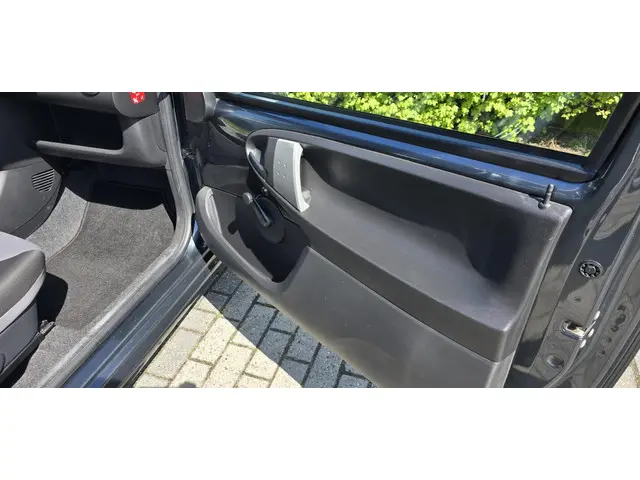 Peugeot 107 1.0 Access Accent 2012 Benzine 11