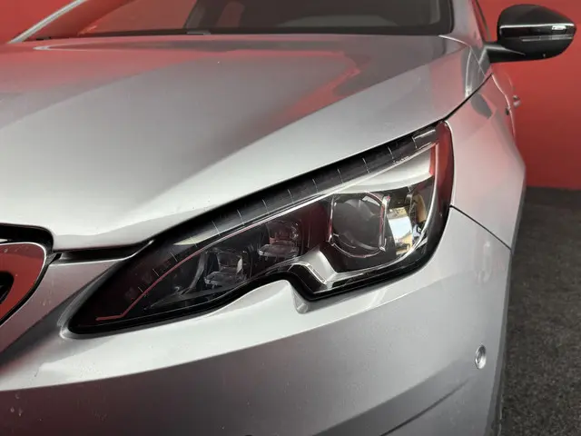 Peugeot 308 SW 1.2 PureTech GT-line 2015 Benzine 22