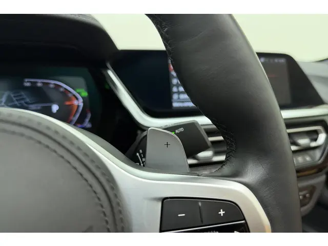 BMW Z4 Roadster sDrive20i High Executive 2024 Benzine 25