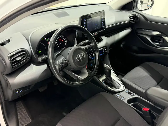Toyota Yaris 1.5 Hybrid Dynamic 2021 Hybride Benzine 17
