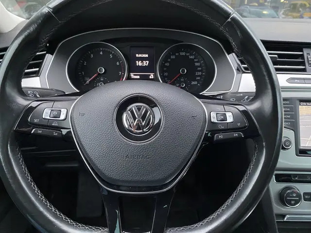 Volkswagen Passat 1.4 TSI ACT Highline 2015 Benzine 22