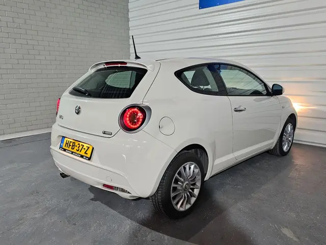 Alfa Romeo MiTo 1.4i Impression / 2e eigenaar 2013 Benzine 9