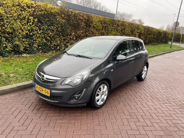 Opel Corsa 1.4-16V BlitZ 2014 Benzine 5