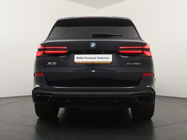 BMW X5 xDrive50e Launch Edition 2023 Hybride Benzine 8
