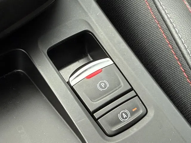 Renault Arkana 1.6 E-Tech Hybrid R.S. Line 2022 Benzine 42
