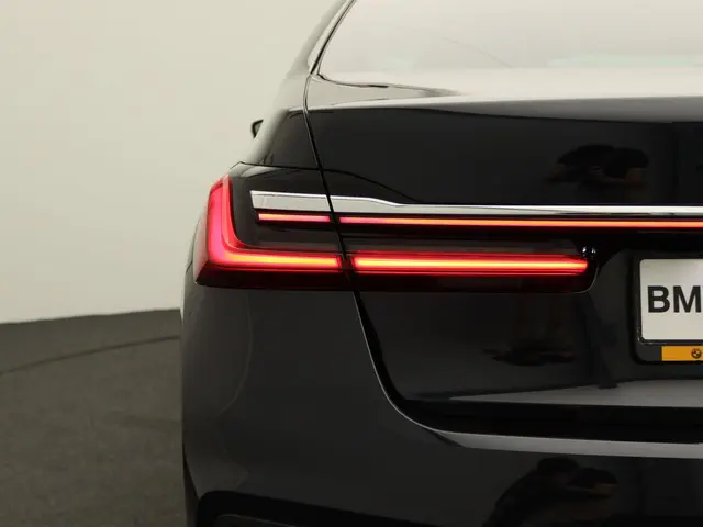 BMW 7 Serie Sedan 745e 2020 Hybride Benzine 9
