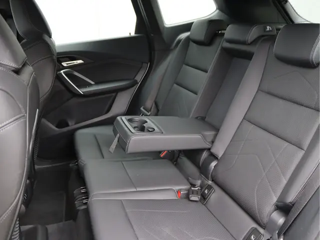 BMW X1 sDrive18i 2023 Benzine 21