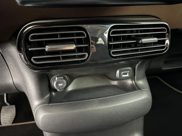 Citroën C4 Cactus 1.2 PureTech Shine 2015 Benzine 13