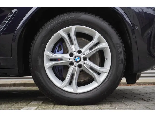 BMW X3 xDrive30e 2021 Hybride Benzine 6