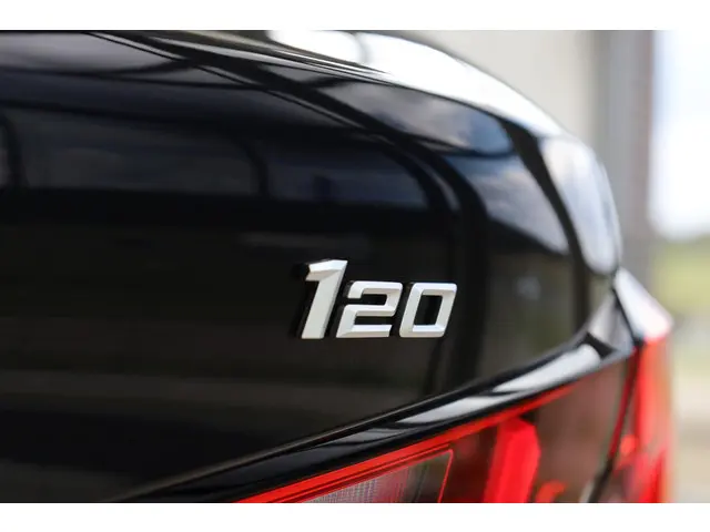 BMW 1 Serie 120 2025 Benzine 24