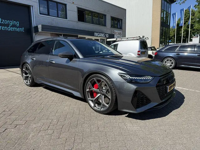 Audi RS6 A6 Avant TFSI quattro performance 2024 Benzine 7