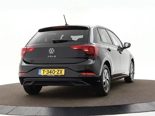 Volkswagen Polo 1.0TSI/95PK Life 2023 Benzine 2