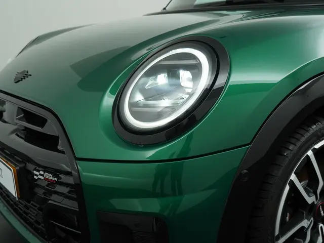 MINI 3-Deurs Cooper C 2025 Benzine 25