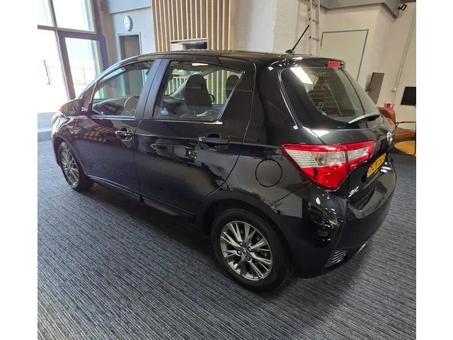 Toyota Yaris 1.5 Hybrid Aspiration 2017 Hybride Benzine 6