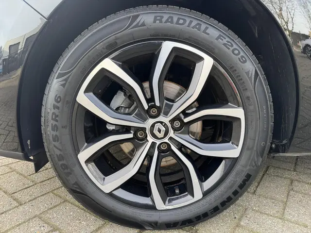 Renault Clio Estate 0.9 TCe Intens 2019 Benzine 40