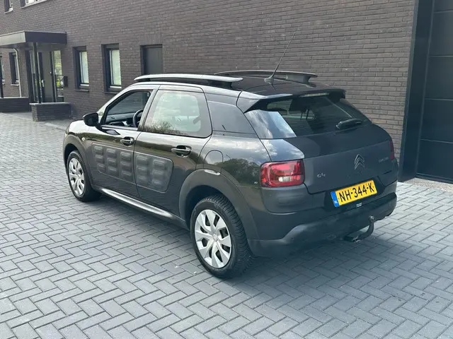 Citroën C4 Cactus 1.2 PureTech Feel 2017 Benzine 2