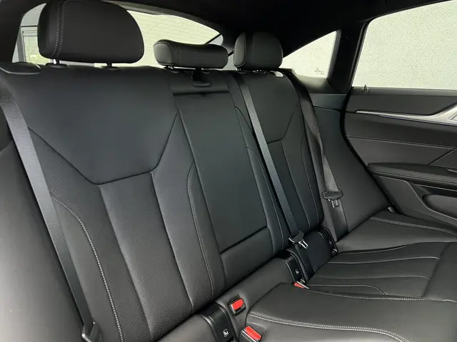BMW i4 eDrive35 70 kWh 2024 Elektrisch 5