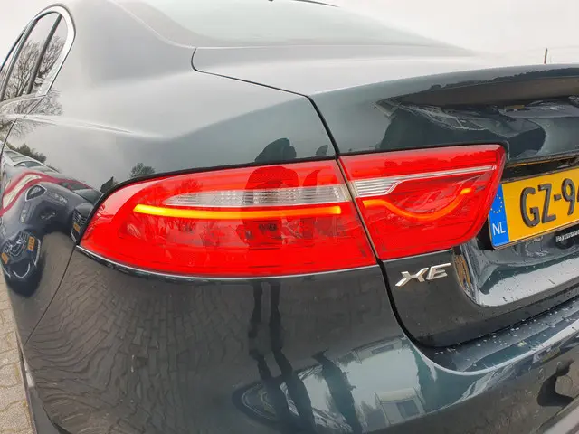 Jaguar XE 2.0 D Prestige Performance-Pack 2015 Diesel 27
