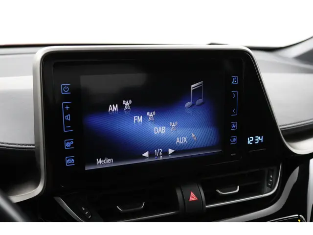 Toyota C-HR 1.8 Hybrid Style 2019 Hybride Benzine 45