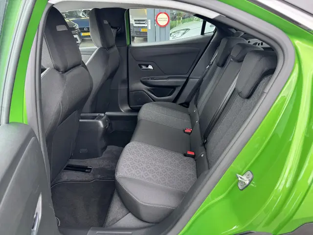 Opel Mokka 1.2 Turbo Elegance 2022 Benzine 32