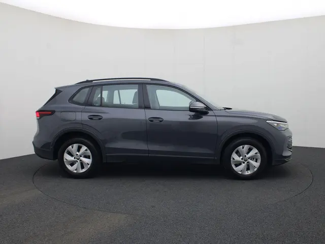 Volkswagen Tiguan 1.5eTSI/130PK Life DSG 2024 Benzine 3