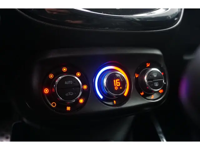 Opel ADAM 1.4 Turbo Rocks S 2015 Benzine 15