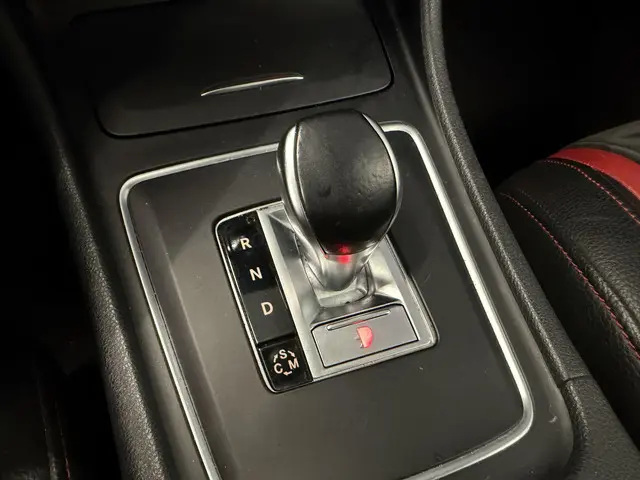 Mercedes-Benz CLA AMG 45 4MATIC Edition 1 2014 Benzine 17