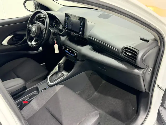 Toyota Yaris 1.5 Hybrid Dynamic 2021 Hybride Benzine 20