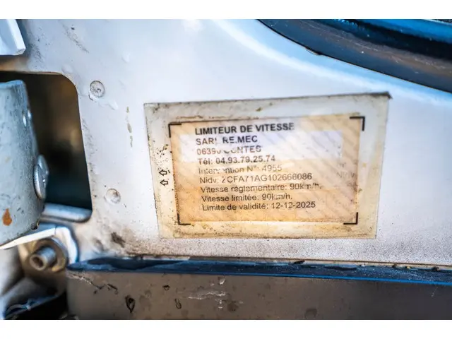 Iveco Eurocargo 100-220 +CM 5500L + 3 COMP. 2017 Diesel 19